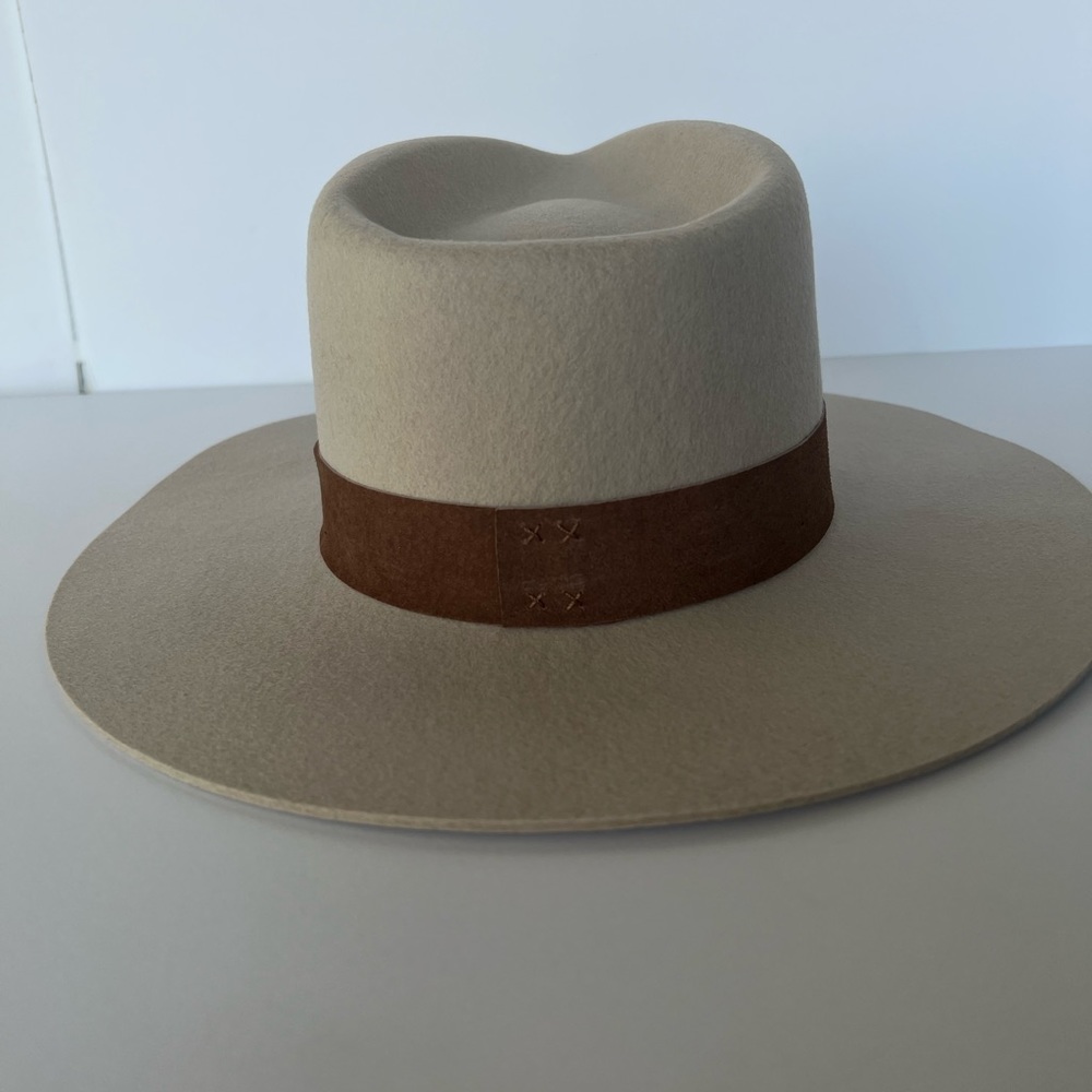 Gigi Pip Ivory Fedora w/ attached suede band